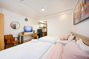 Phòng 4 Người (Quadruple Room)