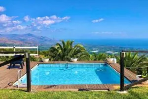 Villa panoramica sull'Etna con piscina vista mare - Puntalazzo