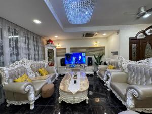 Melodies Castle Homestay
