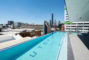 Utopia City Oasis Exquisite Urban Retreat