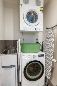 Utopia City Oasis Exquisite Urban Retreat