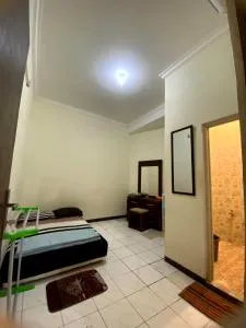 COZY TO STAY TEBET (PENGINAPAN MURAH,TP GA MURAHAN) - Rawajati