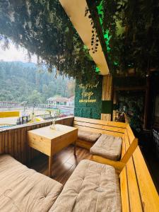 The Mad Kings House & Cafe