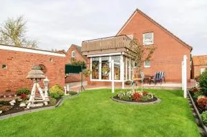 Ferienwohnung Karin - Upgant-Schott