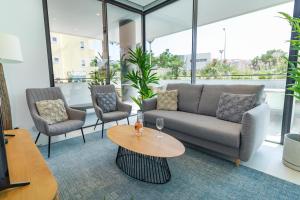 Lagos Deluxe 2 With Pool by Homing