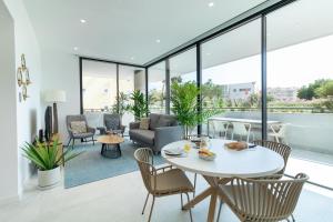 Lagos Deluxe 2 With Pool by Homing