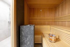 Charming 1-bedroom apartment by Noclegi Renters