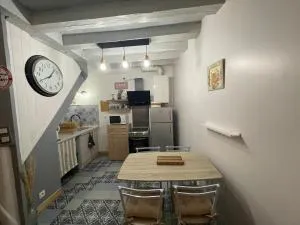 Jolie Maison de Ville - 圣艾尼昂