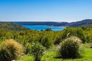 Villa Vlacich for 8 people near Labin - Rabac with heated pool & sea view - only 2 km from beach