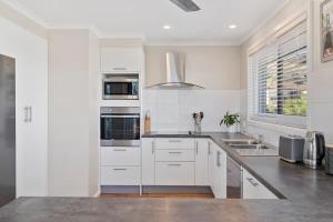 Serene Oceana - Savoring the gentle Tassie breeze