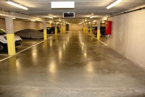 Séjour en bord de Meuse avec garage