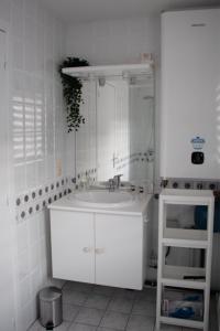 Séjour en bord de Meuse avec garage