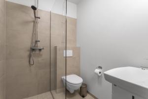 3BR Fishing Cabin with Hot Tub