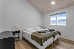 3BR Fishing Cabin with Hot Tub