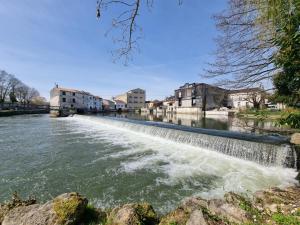Appartements QUAI 3 loft moderne et lumineux les pieds dans l'eau : photos des chambres