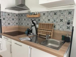 Appartements Au repos de la Croix Rouge - Studios et Apt tout equipes - proche gare : photos des chambres