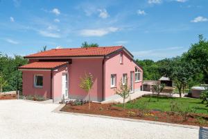 Holiday Home Hana-Stunning peninsula- with Hot Tub