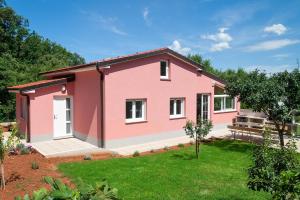 Holiday Home Hana-Stunning peninsula- with Hot Tub