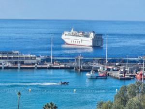 NEW ENDLESS OCEAN VIBES ACHACAY, South Tenerife
