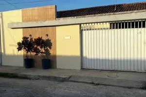 Casa com piscina - Cajá