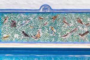 Villa Oasis Hidden Gem Heart of Village Pool Courtyard