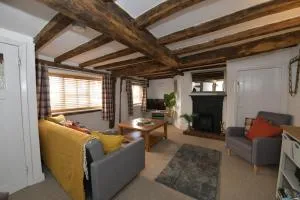 Entire Home 2min walk to Shrewsbury town centre Sleeps 6 - Meole Brace