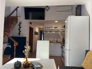 stylish three bed condo