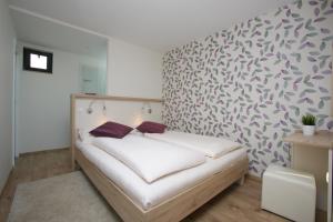 Comfort Mobile Home room in Plitvice Holiday Resort