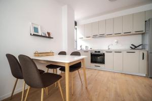 My Campus 1 bdrm, Mountain view, Free parking, Self check-in