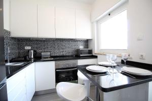 Casa Scarlett Walk to beach Communal Pool