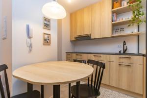 Apartamento Cama King, Solteiro e Berço - ALL1401