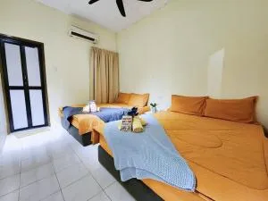 Pengkalan 42 Double-Storey Homestay - Kampong Pinji