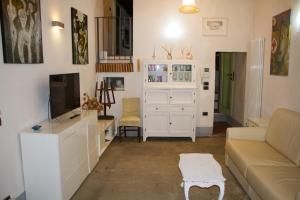 Charme & Art Gallery Home - Pescioni