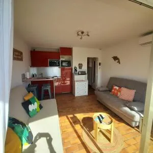 Élégant Studio au calme 2mn mer Wifi Clim Terrasse parking - Le Brusc