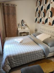 Maisons de vacances Belle maison au bord du plan d-eau : photos des chambres