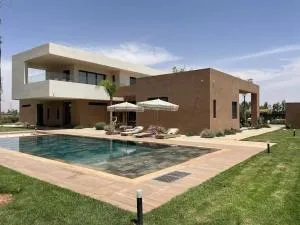 Sublime Villa avec Services d'exception - Oulad Jellal