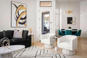 Luxury Mansion, Heated Pool and Spa, Pickleball, Batting Cage, 2 Game Rooms, Speakeasy