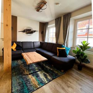 Stay Zen Holz & Hirsch Loft - Parkplatz und Hund