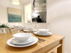 Gemütliches 2 Zimmer Ambient Apartment mit Queensize-Bett , Etagenbett& Schlafsofa in Alsternähe