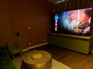 Appartements Colline, La suite cinema spa privee : Appartement 1 Chambre