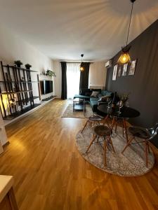 Westside Prime & Westside Luxe