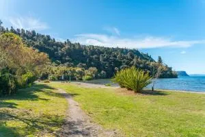 Duck Inn - Lake Taupo Holiday Home - 图朗伊