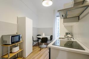 Luxury 4 bedrooms apartments Close to Duomo