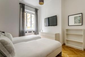 Luxury 4 bedrooms apartments Close to Duomo