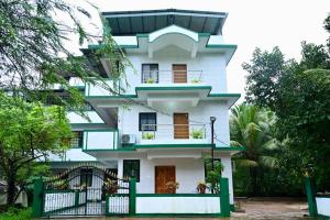 Margaritas Residency