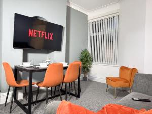 Wellesley Retreat 4BR Entire Home