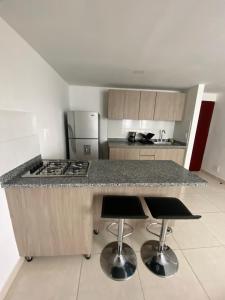 Apartamento , frente a la universidad autónoma , edificio urban