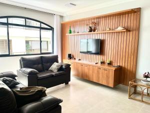 Coimbra Guarujá - Apartamento Beira Mar - Praia Enseada - 150m Praia