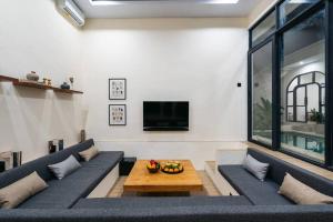 Umajana - 9 Min To Beach, Private Oasis with Skyline Perch