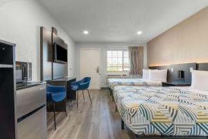 Motel 6-Willows, CA